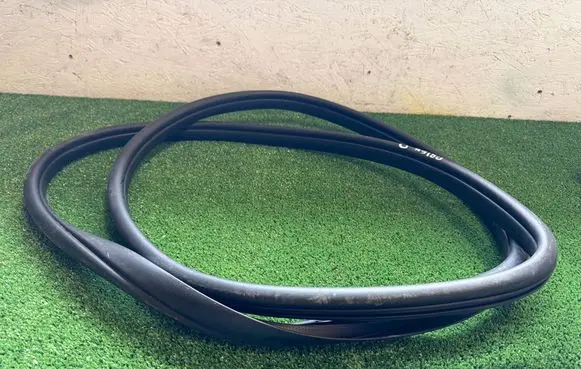 KIA EV6 Rubber seal front door (on door)