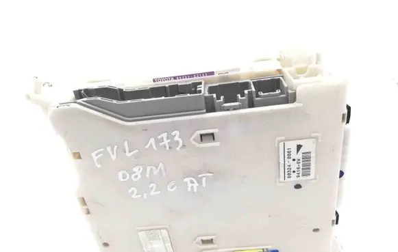 Lexus IS 220D-250-350 Central body control module 8273053023