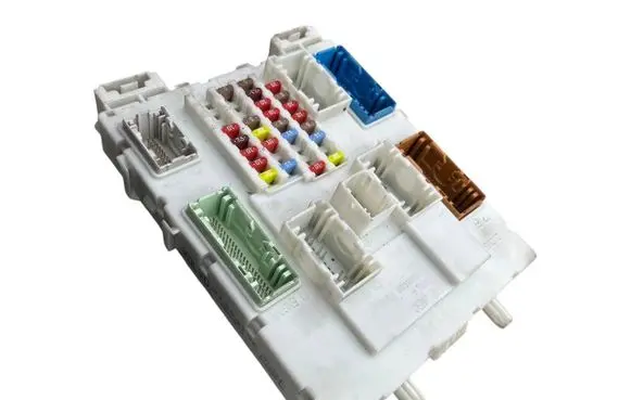 Volvo V40 Fuse module 31394136 1912121 04000578