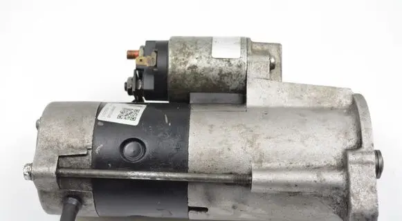 Mitsubishi Pajero Starter motor M8T75071