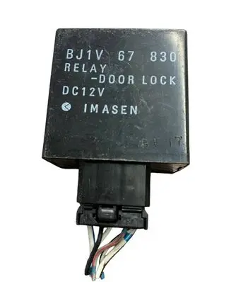 Mazda 323 F Door control unit/module BJ1V67830