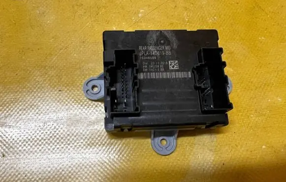 Land Rover Discovery 5 Door control unit/module JPLA-14D619-BB JPLA14D619BB