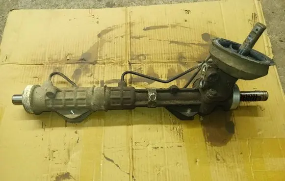 Peugeot 308 SW Steering rack 