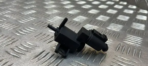 Vacuum valve