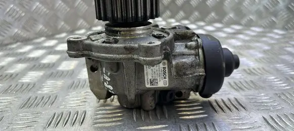 Skoda Superb B8 (3V) Fuel injection high pressure pump 04L130755D 0445010537 11060116