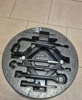 Hyundai i30 Tool set 09149G4000