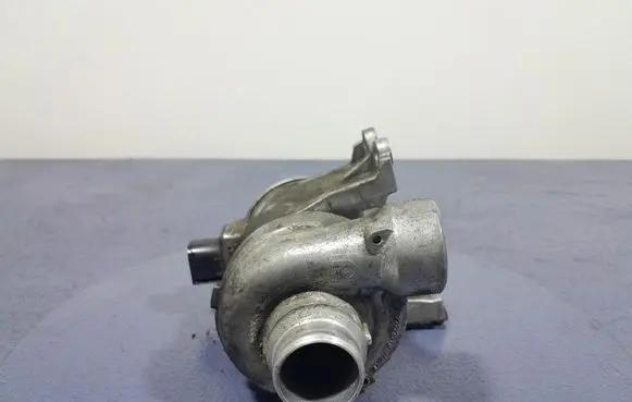 Volvo XC90 Water pump 31368715