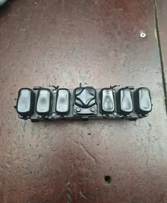 Mercedes-Benz Vaneo W414 Wing mirror switch 1688203610 33010901