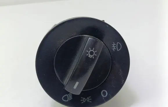 Volkswagen Polo IV 9N3 Light switch 6Q0941531B