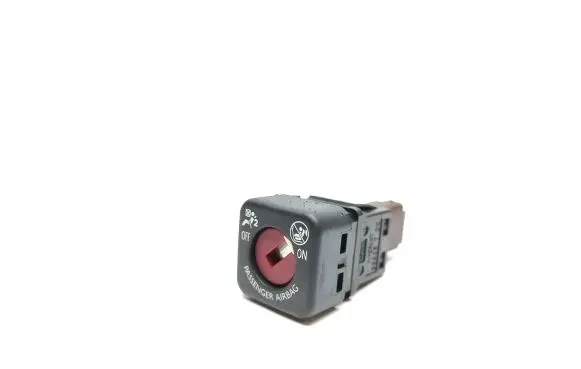 Passenger airbag on/off switch