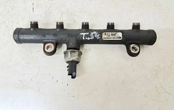 Volvo V50 Fuel main line pipe 9681649580