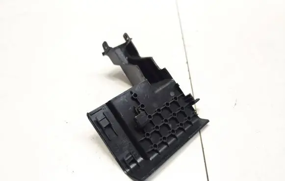 Audi Q7 4M Rear seat rail trim cover 4M0883690C