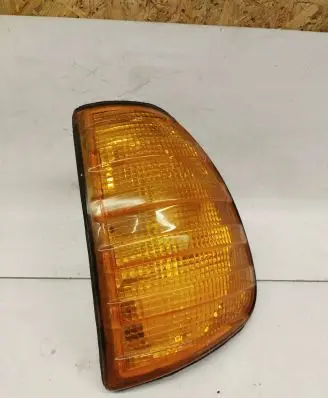 Mercedes-Benz 200 300 W123 Front indicator light 0008208821