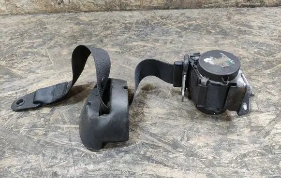 Mini Cooper Countryman R60 Rear seatbelt 620202100A