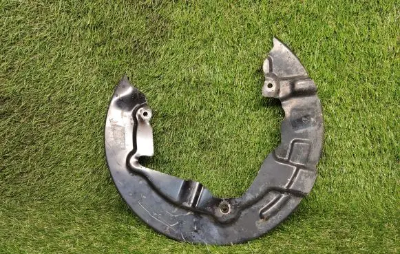Ford Fusion II Front brake disc dust cover plate DG9C2C447AB