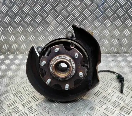 Mitsubishi Pajero Rear wheel hub MR992531