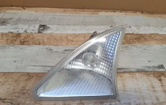 Mercedes-Benz R AMG W251 Front indicator light A2518200956