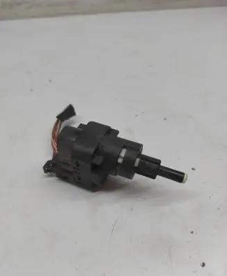 Audi A4 S4 B7 8E 8H Brake pedal sensor switch 6Q0945511