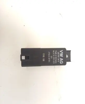 Skoda Octavia Mk2 (1Z) Glow plug pre-heat relay 038907281D WL051299023