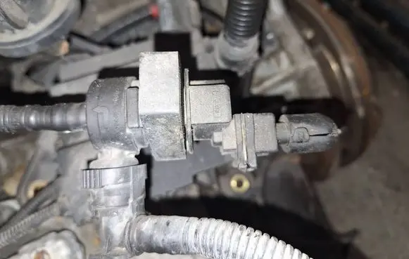 BMW 1 E81 E87 Turbo solenoid valve
