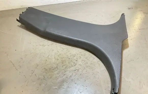 (B) pillar trim (bottom)