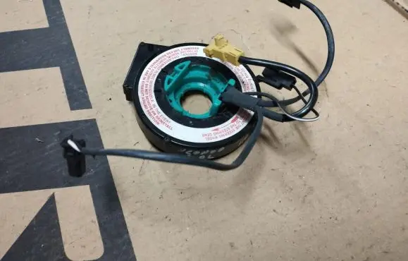 Chrysler Neon II Airbag slip ring squib (SRS ring) 04793585