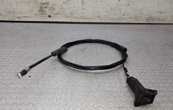 Hyundai i30 Fuel cap flap release cable 