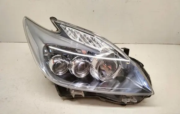 Toyota Prius (XW30) Headlight/headlamp