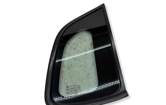 Hyundai Tucson JM Rear side window 878202E000