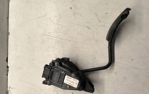 Renault Trafic II (X83) Accelerator throttle pedal 7700313060 6PV00811914