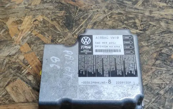 Volkswagen PASSAT B6 Airbag control unit/module 391240