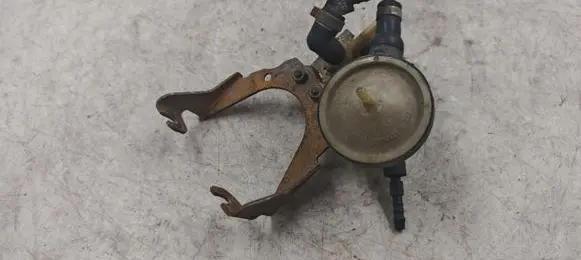 Audi 80 90 B3 Valve vacuum 035133517