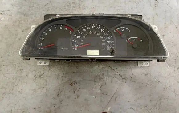 Suzuki Grand Vitara I Speedometer (instrument cluster) 3410065DM1 341006DB