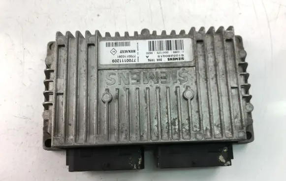 Renault Scenic I Gearbox control unit/module 7700111209 S105280015A