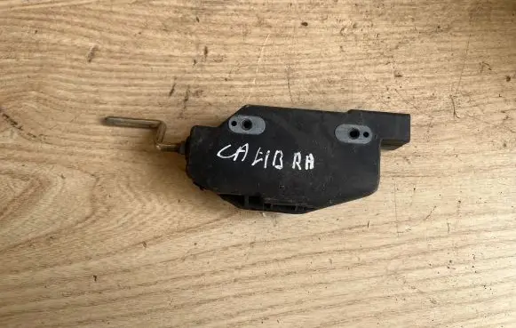 Opel Calibra Central locking motor 90247273