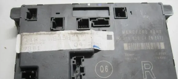 Mercedes-Benz E W211 Door control unit/module 2118200426