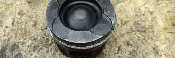 Toyota RAV 4 (XA40) Piston 86L78