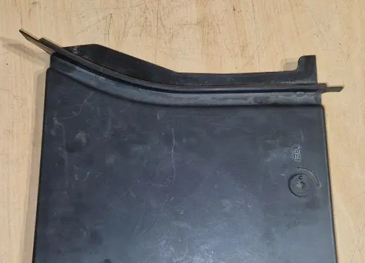 Volvo V70 Battery box tray cover/lid 31200225