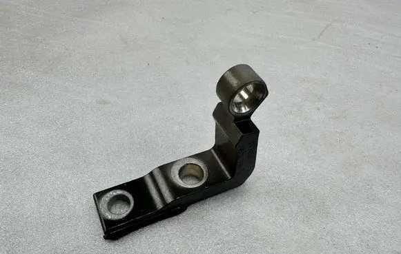 Volvo XC90 Front door upper hinge 31424586