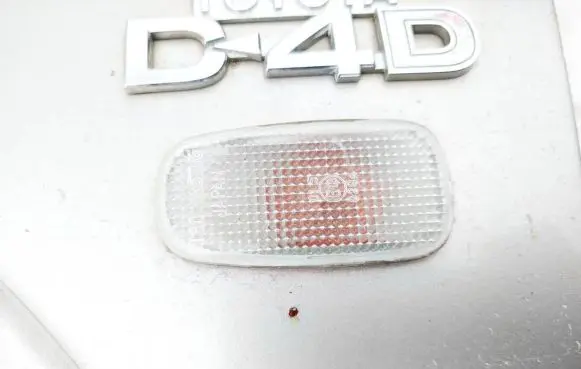 Toyota Land Cruiser (J100) Front fender indicator light