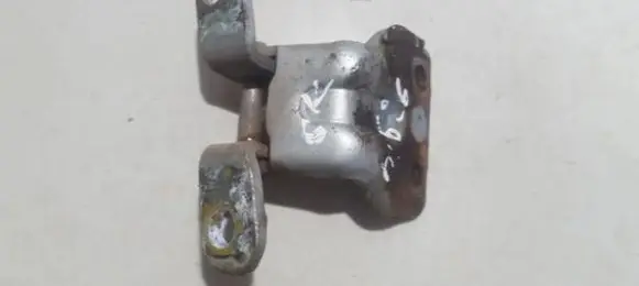 Mazda 626 Rear door lower hinge