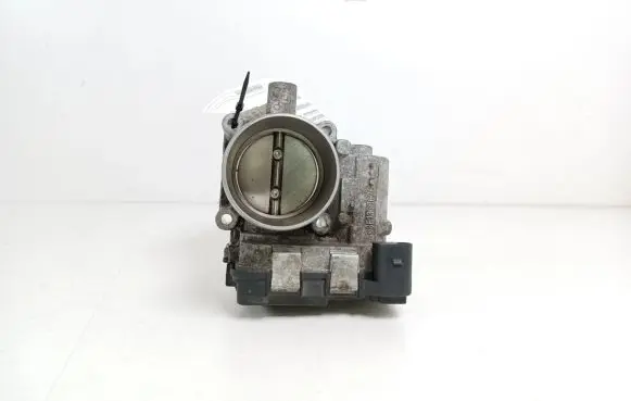 Volkswagen Golf VII Throttle valve 03F133062C
