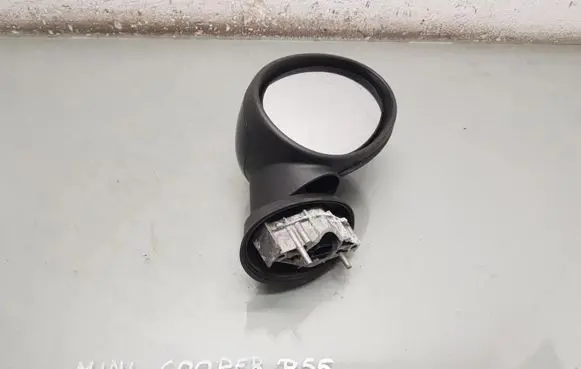 Mini One - Cooper Coupe R56 Front door electric wing mirror