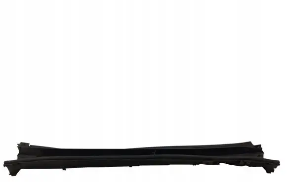 Toyota Prius c Wiper trim