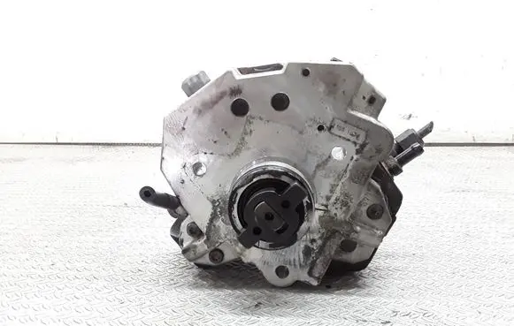 Volvo S60 Fuel injection high pressure pump 0445010043