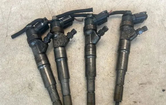 BMW 1 F20 F21 Fuel injector 7793836 0445110216