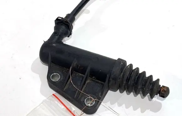 Suzuki Swift I Clutch slave cylinder 23820-63J01
