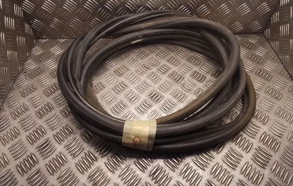 Citroen Berlingo Loading door rubber seal (on body) 