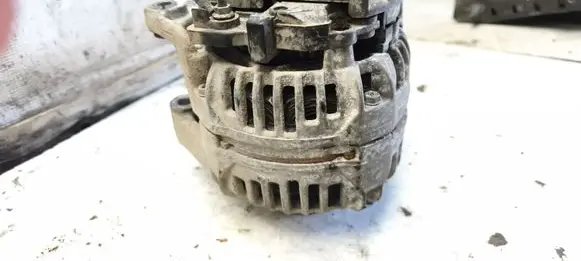 Opel Astra G Generator/alternator 90561168