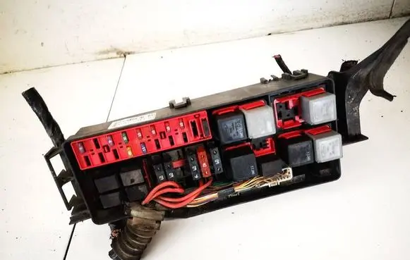 Ford Fiesta Fuse box set ys6114a142aa ys61-14a142-aa